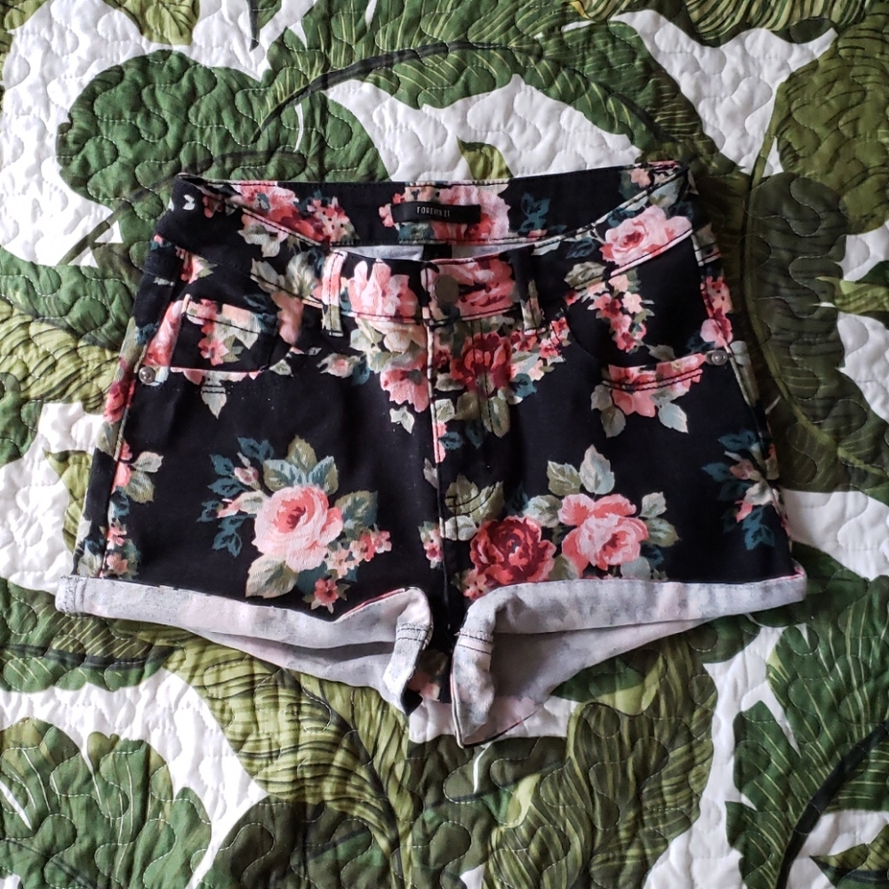Floral high waisted shorts